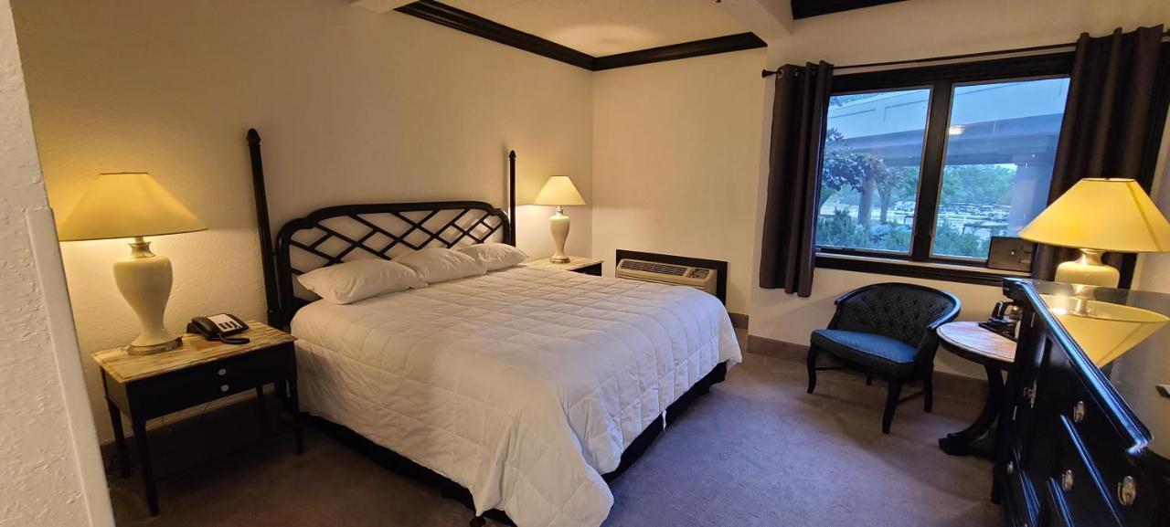 Bay Valley Resort & Conference Center Bay City Room photo